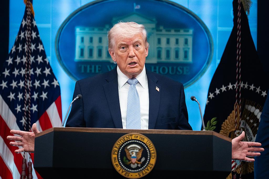 特朗普:若与伊谈判进展不顺 美国已准备好“重启”